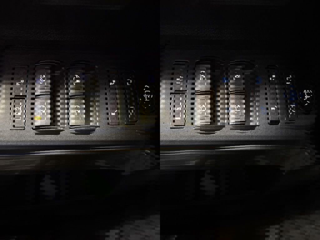 Used 2018 Chevrolet Silverado 1500 LT w/ All Star Edition image 22