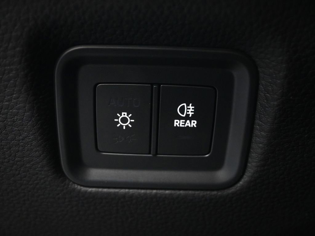 Certified 2024 Porsche Cayenne image 24