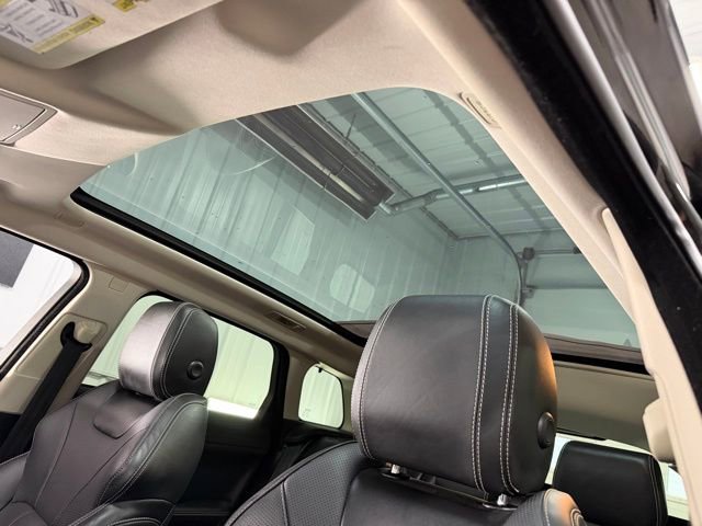 Used 2017 Land Rover Range Rover Evoque HSE image 19