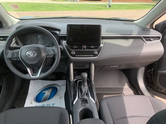 Used 2024 Toyota Corolla Cross LE FWD image 16