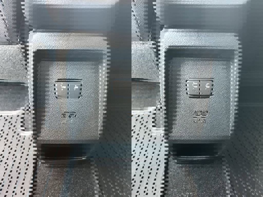 New 2025 Chevrolet Equinox EV RS image 13