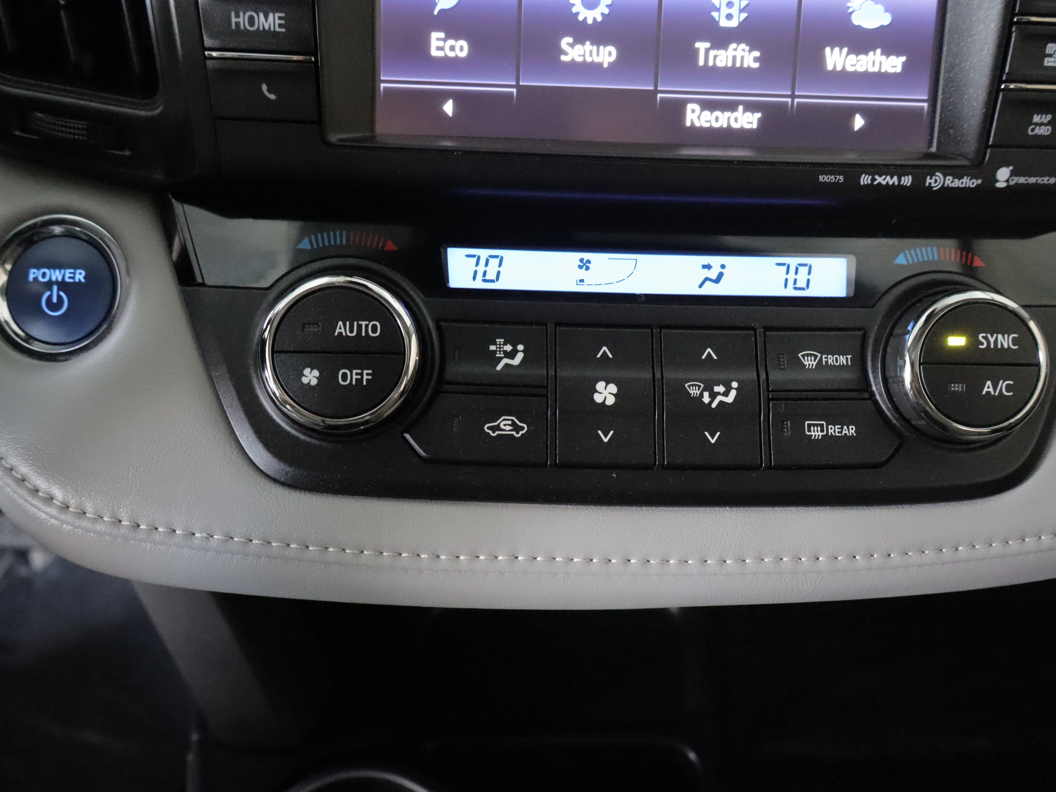 Used 2018 Toyota RAV4 Limited AWD/4WD image 17