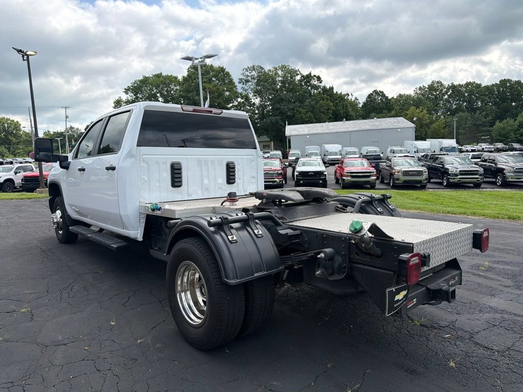 Used 2024 Chevrolet Silverado 3500 W/T w/ WT Convenience Package AWD/4WD image 3