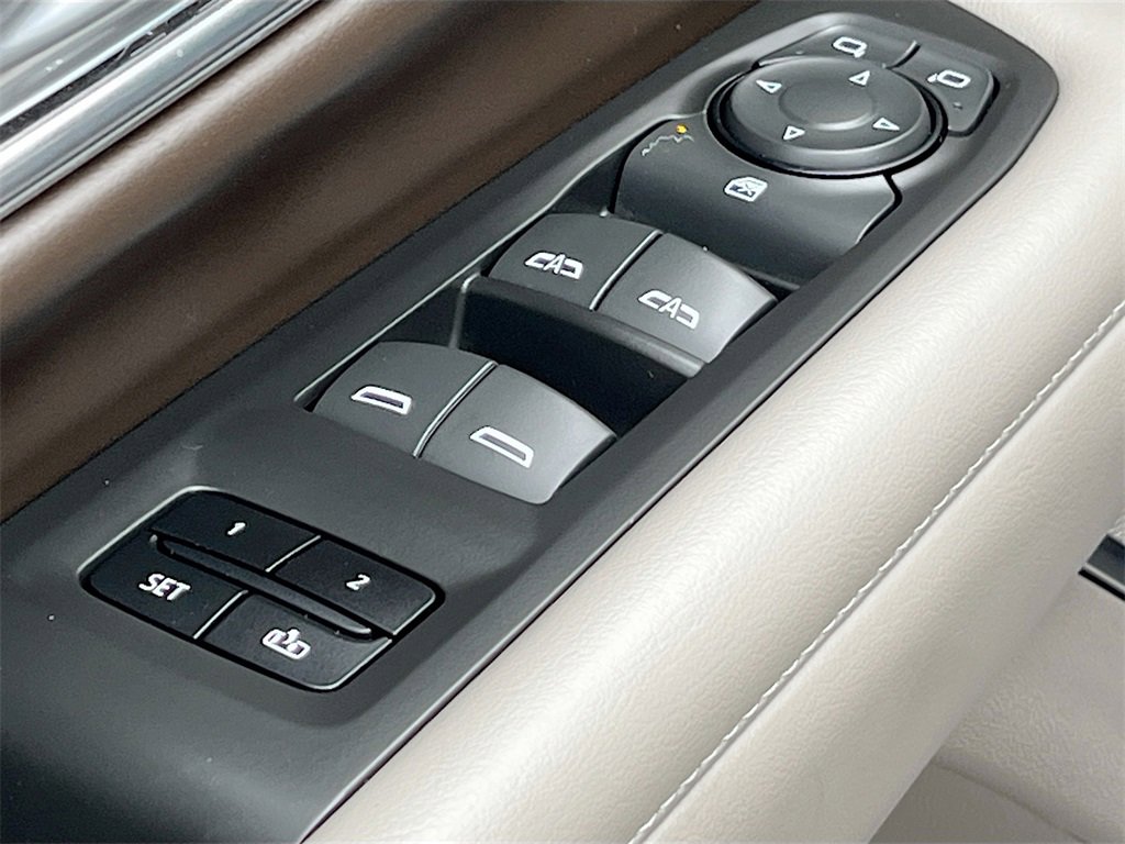 Used 2023 Chevrolet Tahoe Z71 image 18