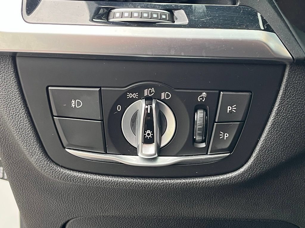 Used 2020 BMW X4 M40i w/ Executive Package AWD/4WD image 37