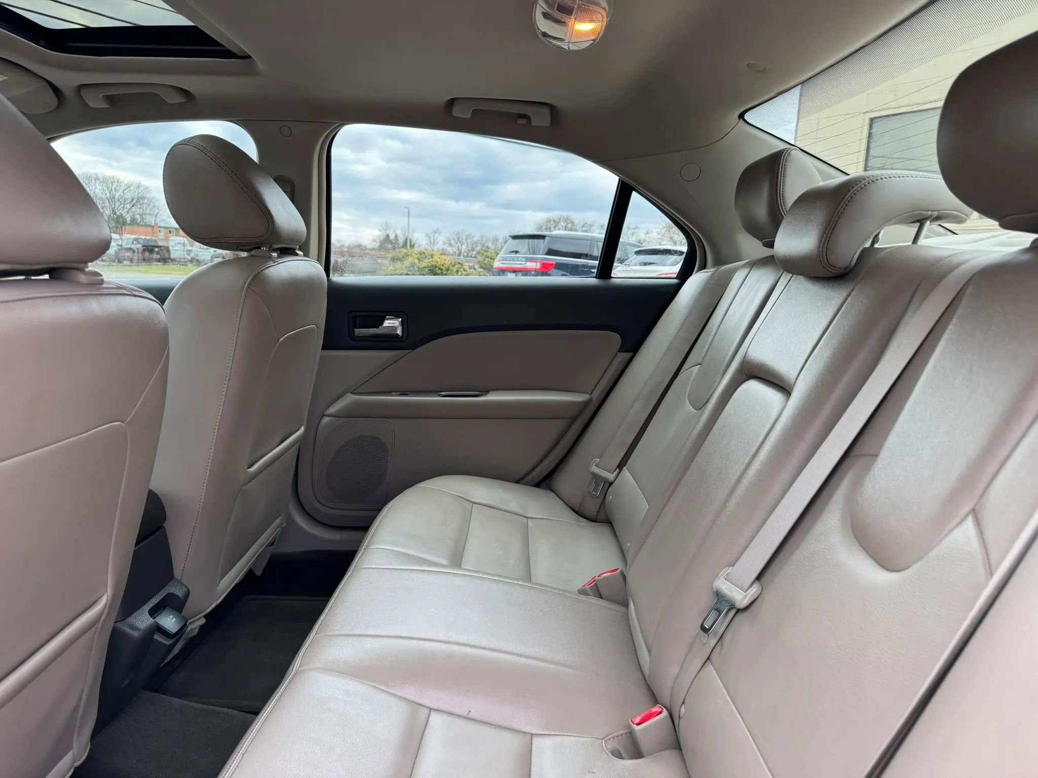 Used 2011 Ford Fusion Hybrid w/ 502A Rapid Spec Order Code image 34