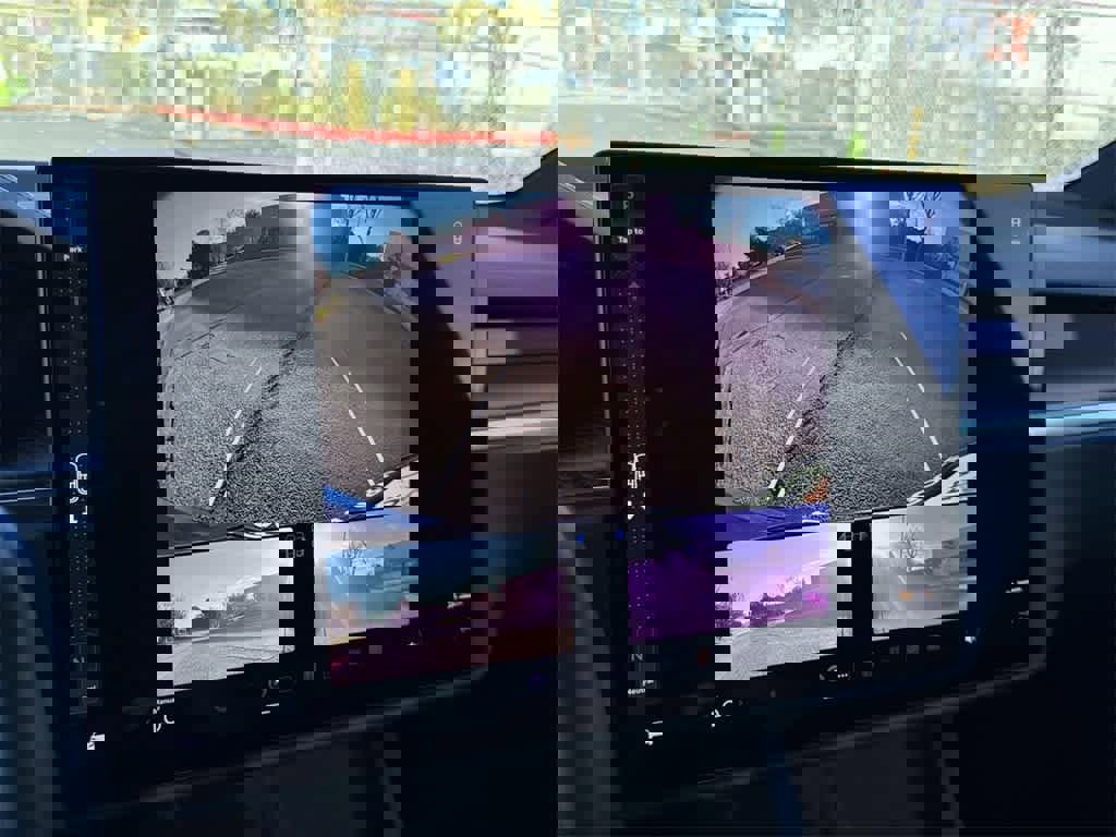 Used 2022 Tesla Model X Plaid image 19