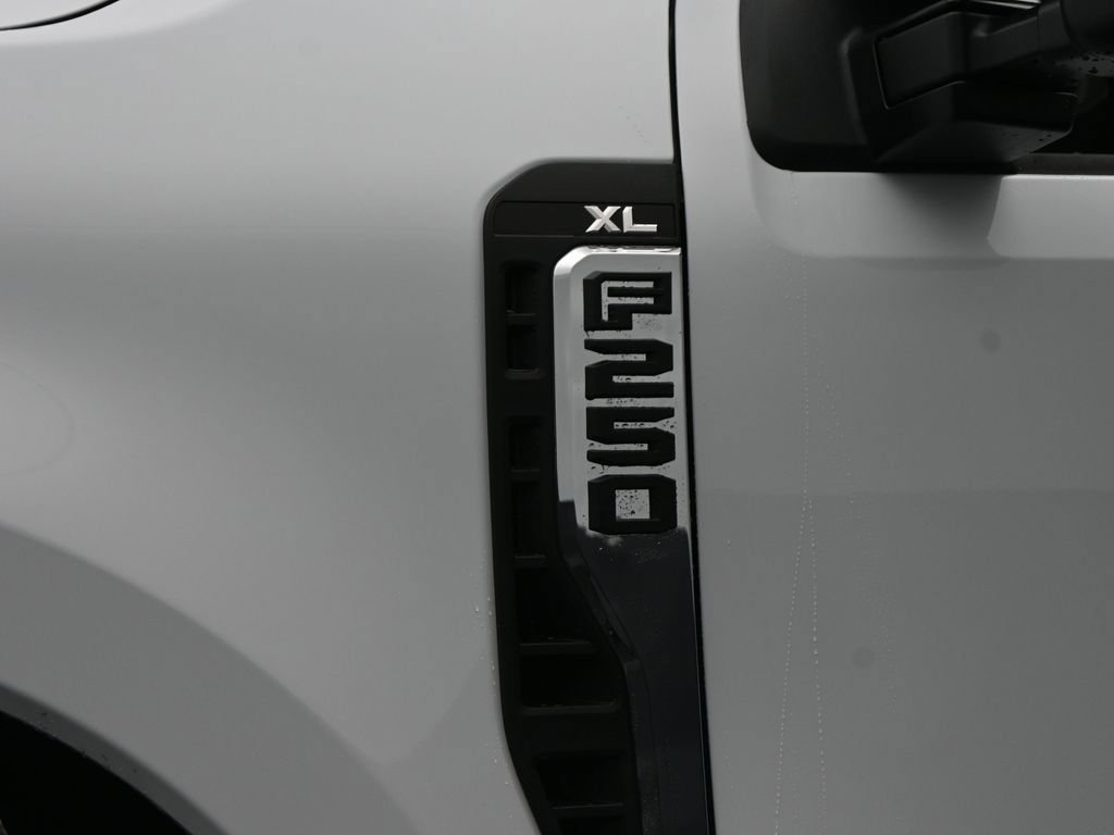 New 2026 Ford F250 XL w/ F-250 >10K GVWR Package AWD/4WD image 21
