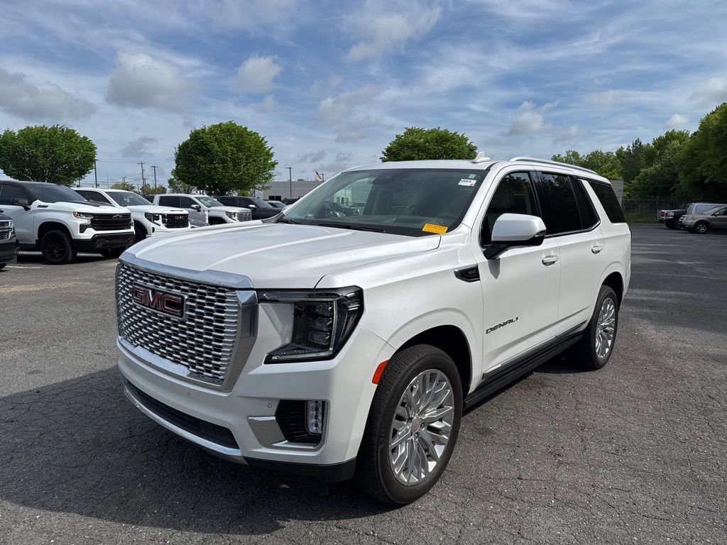 Used 2023 GMC Yukon Denali w/ LPO, Floor Liner Package image 3