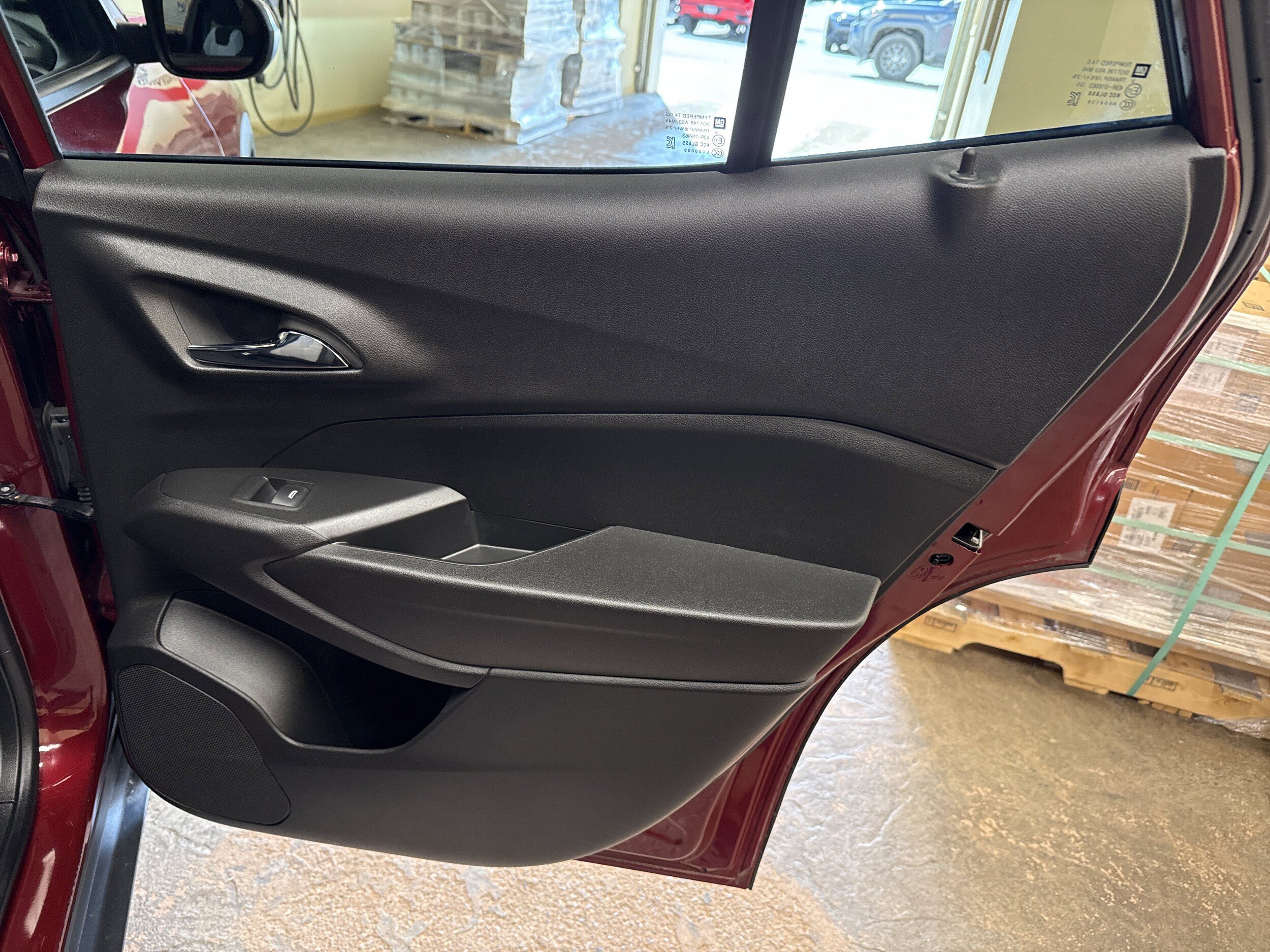 Used 2024 Chevrolet Trax RS FWD image 20