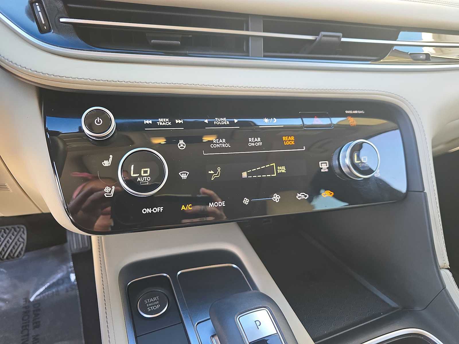 Used 2023 INFINITI QX60 Luxe FWD image 26
