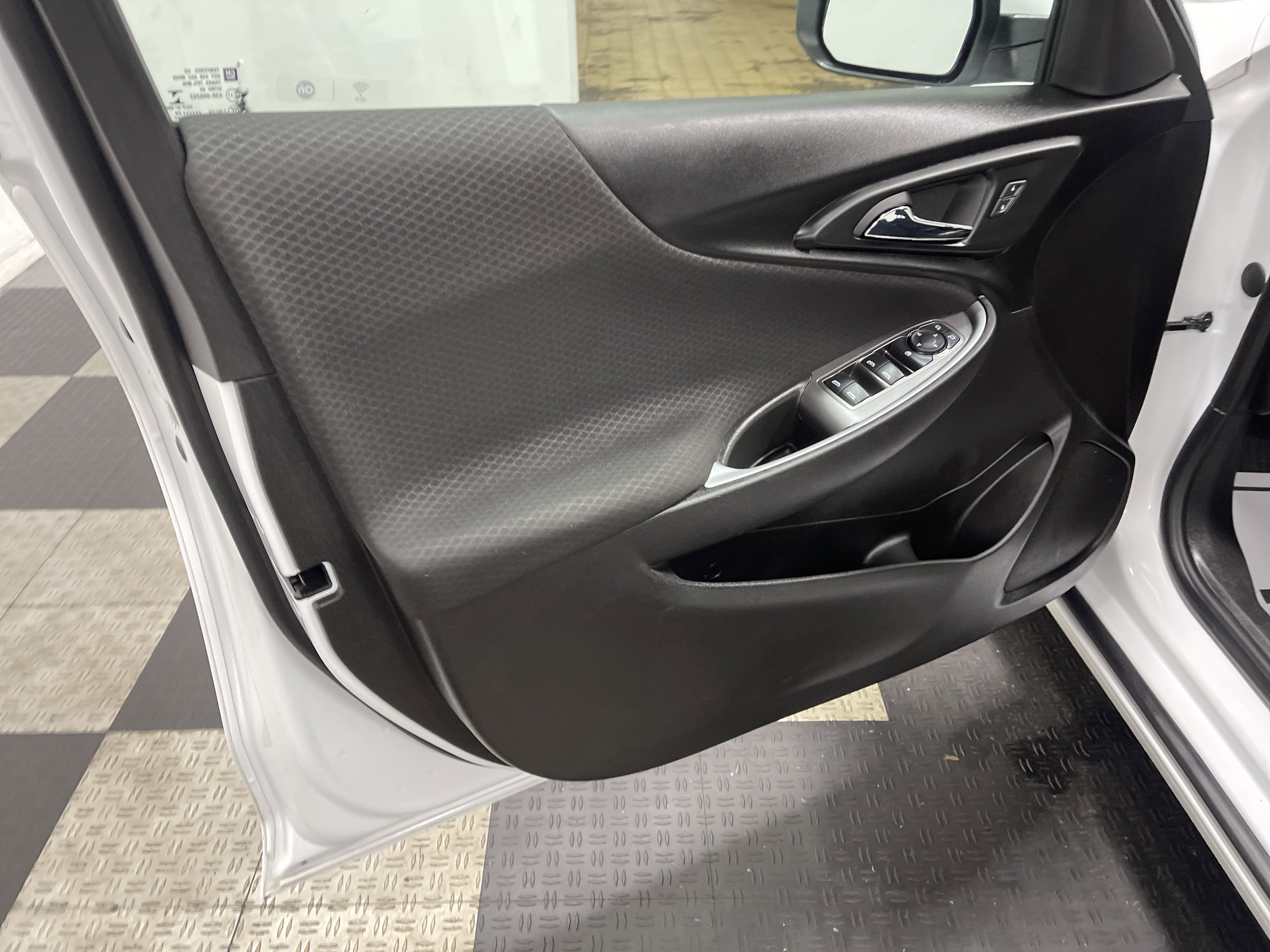 Used 2023 Chevrolet Malibu LT image 10