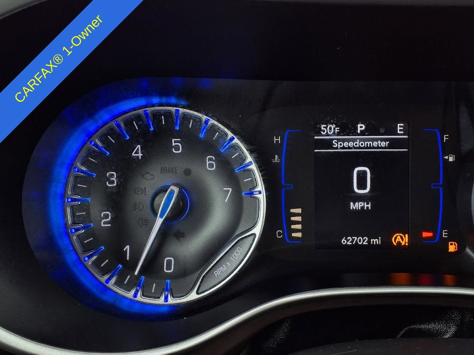 Used 2018 Chrysler Pacifica Touring-L FWD image 18