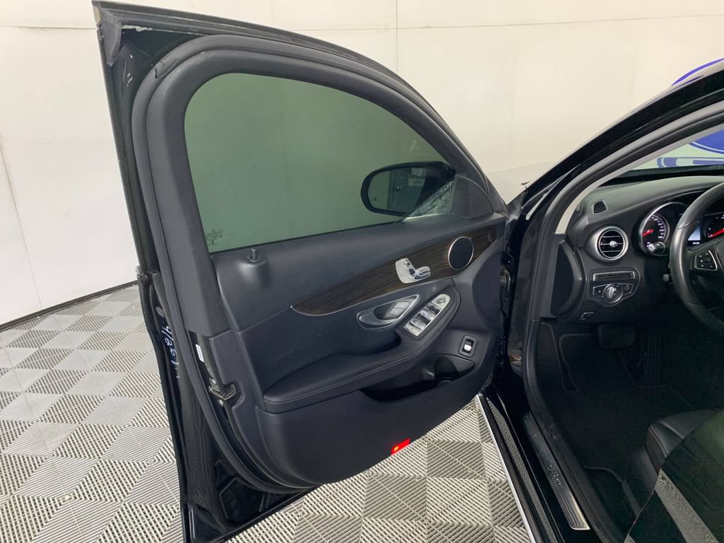 Used 2017 Mercedes-Benz C 300 Sedan image 14
