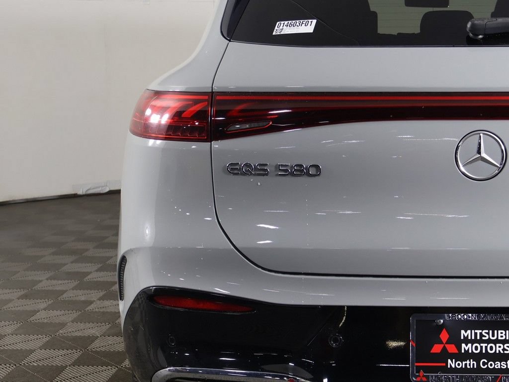 Used 2023 Mercedes-Benz EQS 580 4MATIC SUV image 18