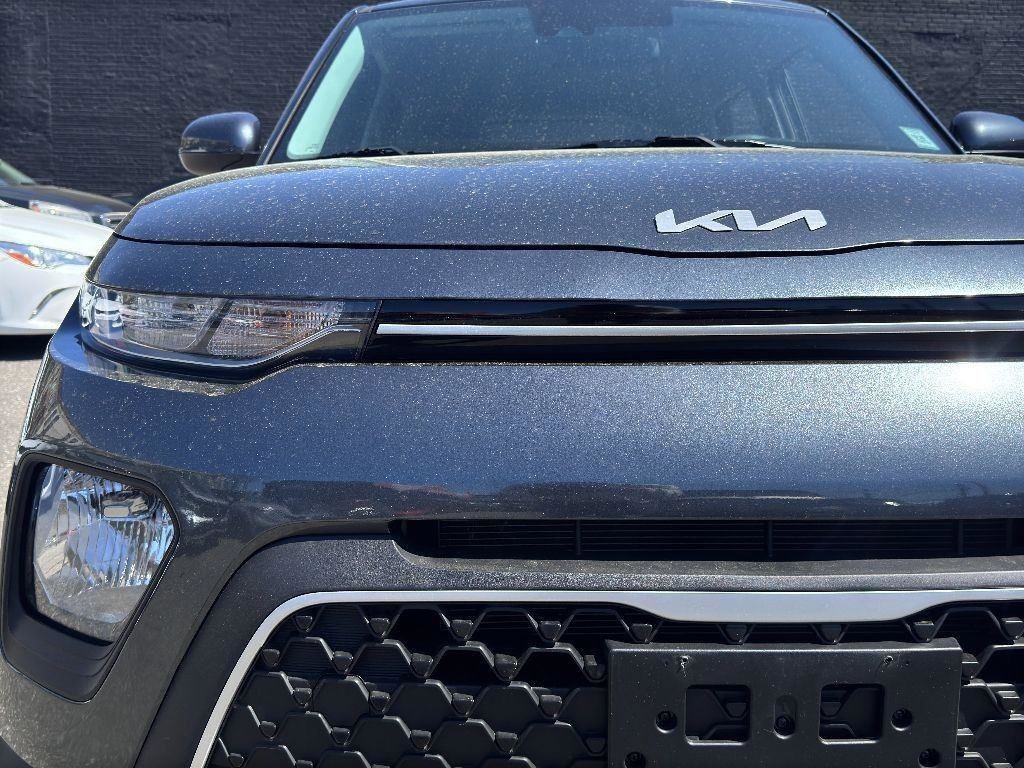 Certified 2022 Kia Soul LX w/ Technology Package image 11