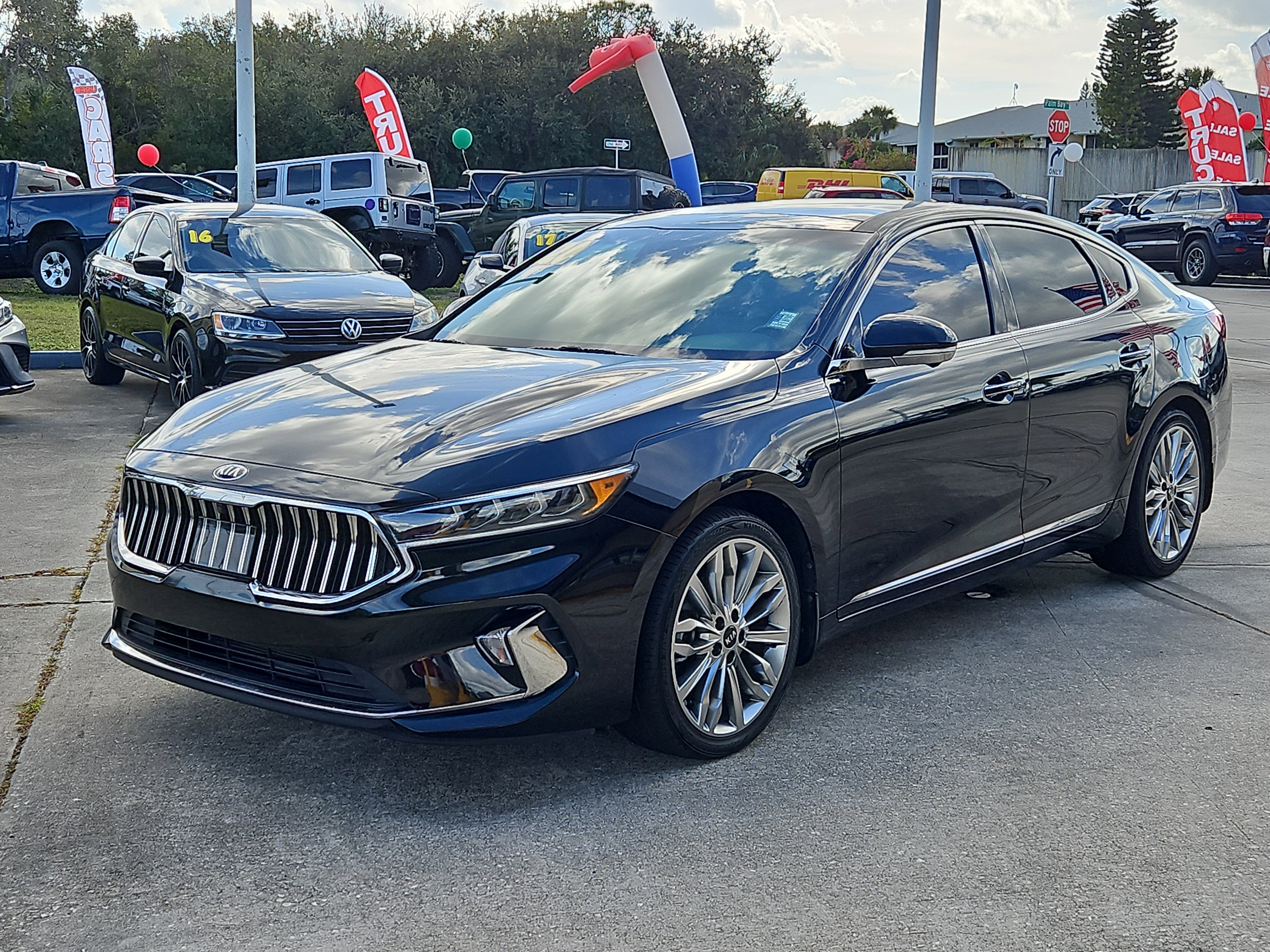 Used 2020 Kia Cadenza Limited image 2