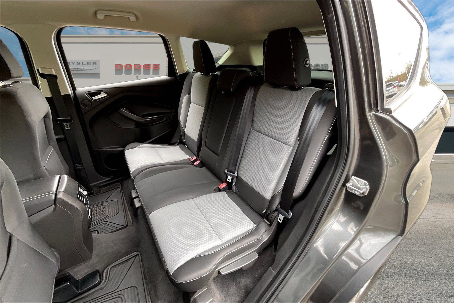 Used 2017 Ford Escape SE w/ Equipment Group 201A AWD/4WD image 23