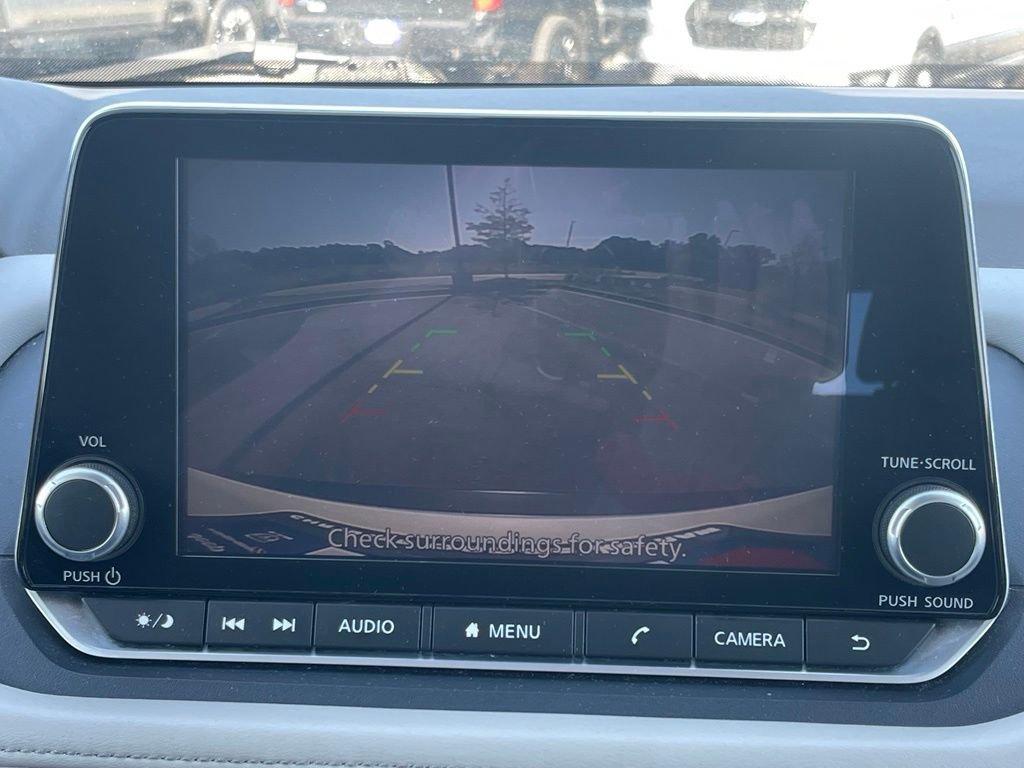 Used 2023 Nissan Rogue SV FWD image 6