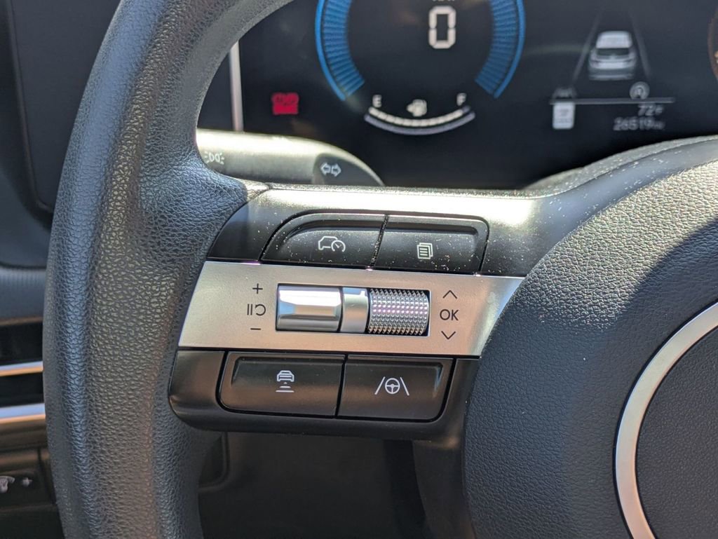 Certified 2025 Hyundai Tucson SEL image 17