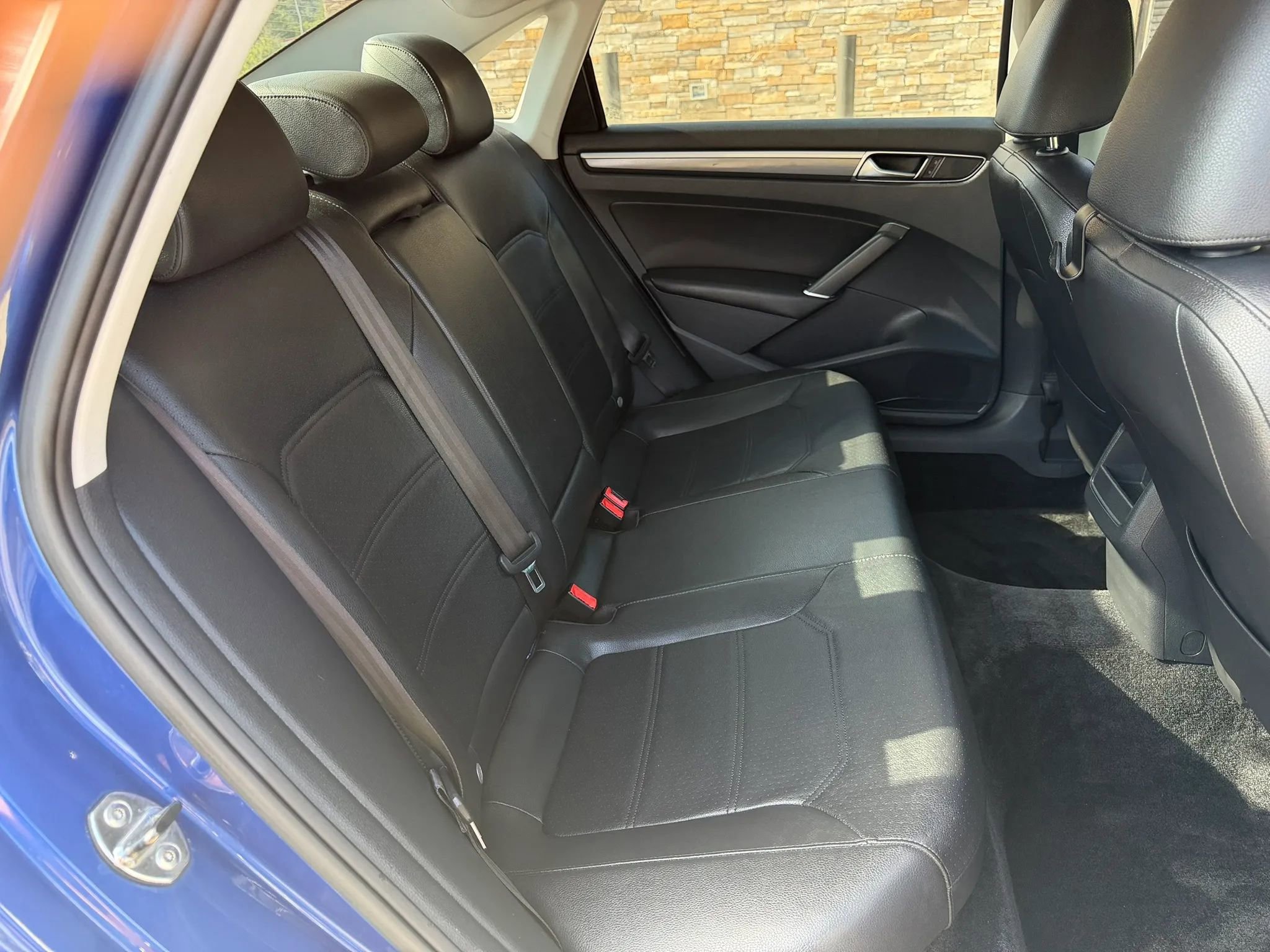 Used 2017 Volkswagen Passat 1.8T R-Line FWD image 33
