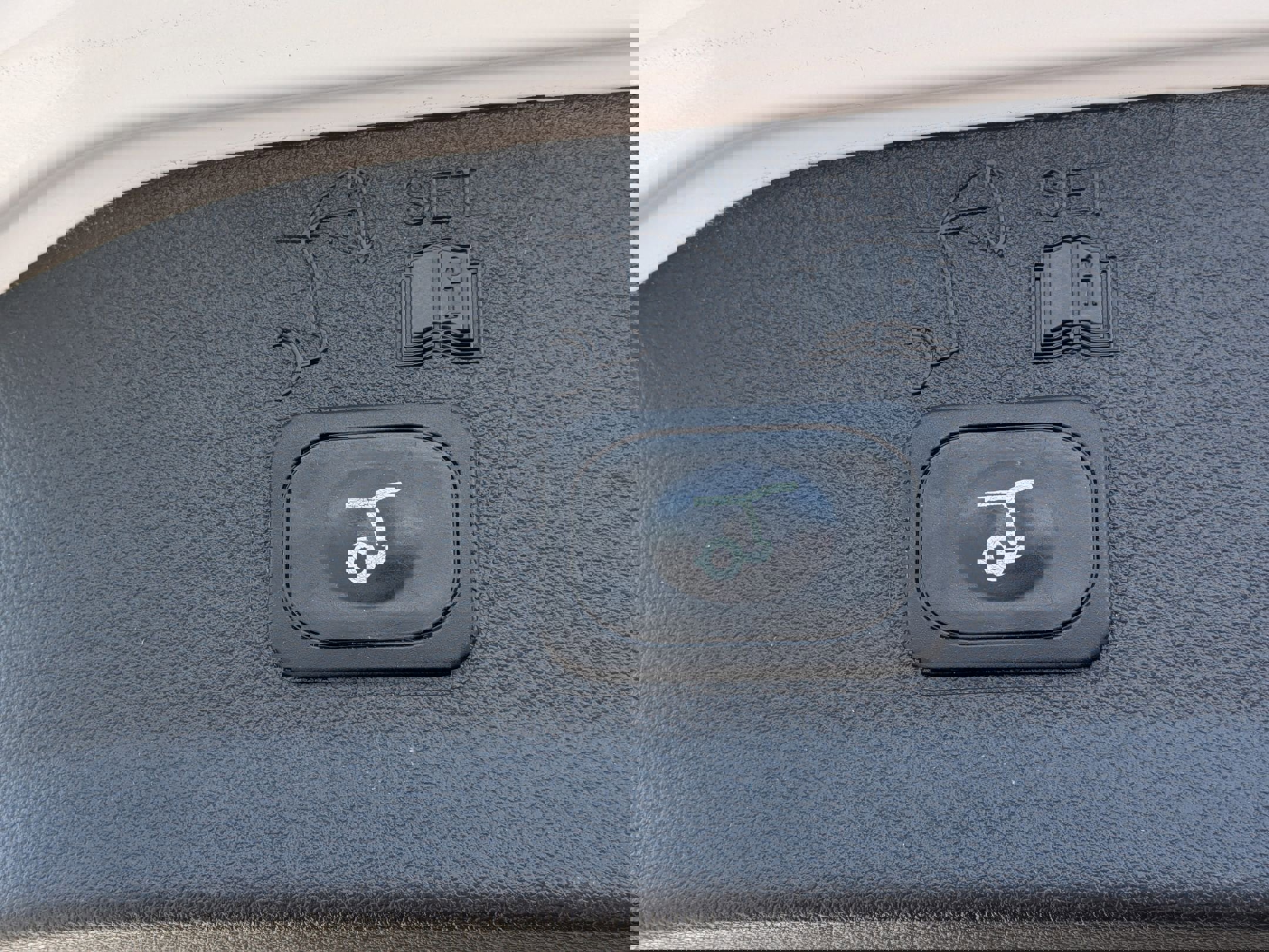 Used 2016 Ford Escape Titanium w/ Equipment Group 301A FWD image 28