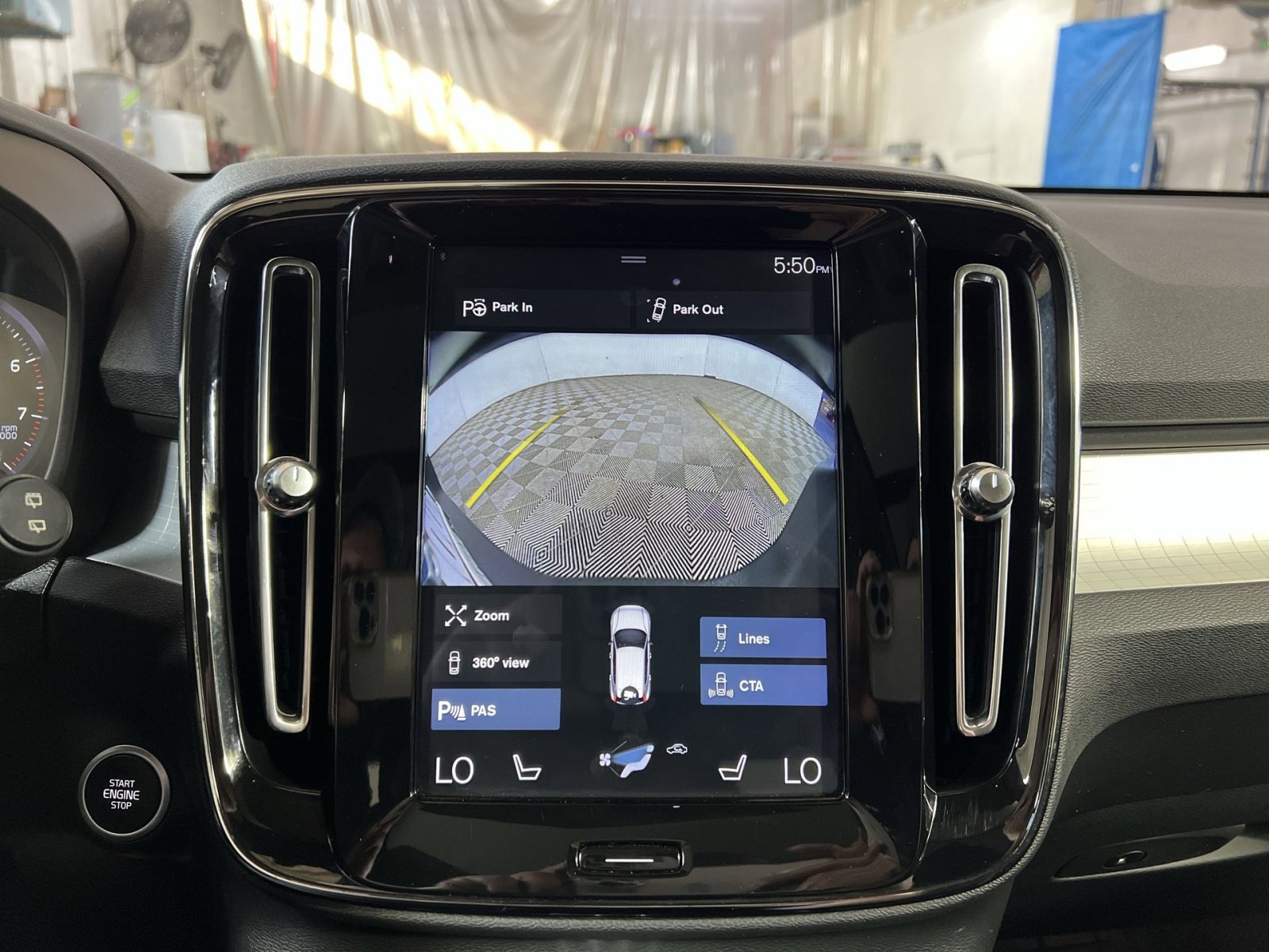 Used 2019 Volvo XC40 T5 Momentum AWD/4WD image 19