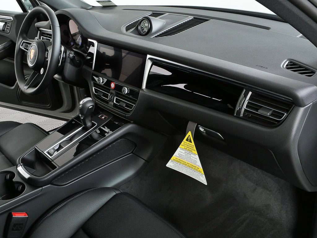New 2026 Porsche Macan S image 24