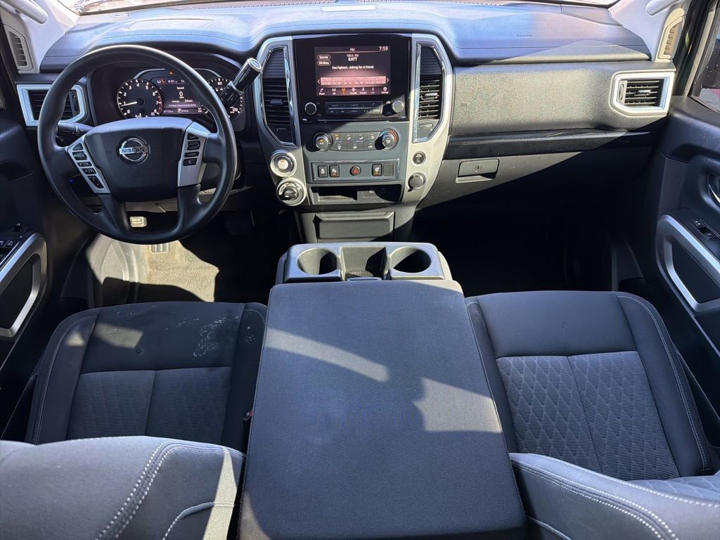 Used 2021 Nissan Titan SV image 17