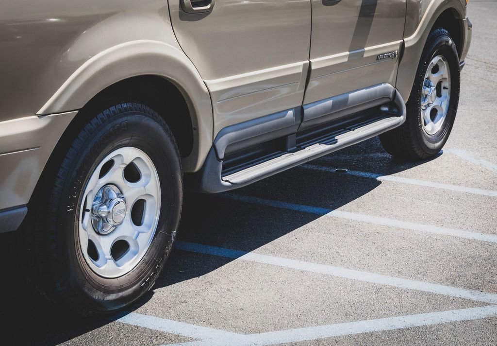 Used 1998 Lincoln Navigator 4WD image 23