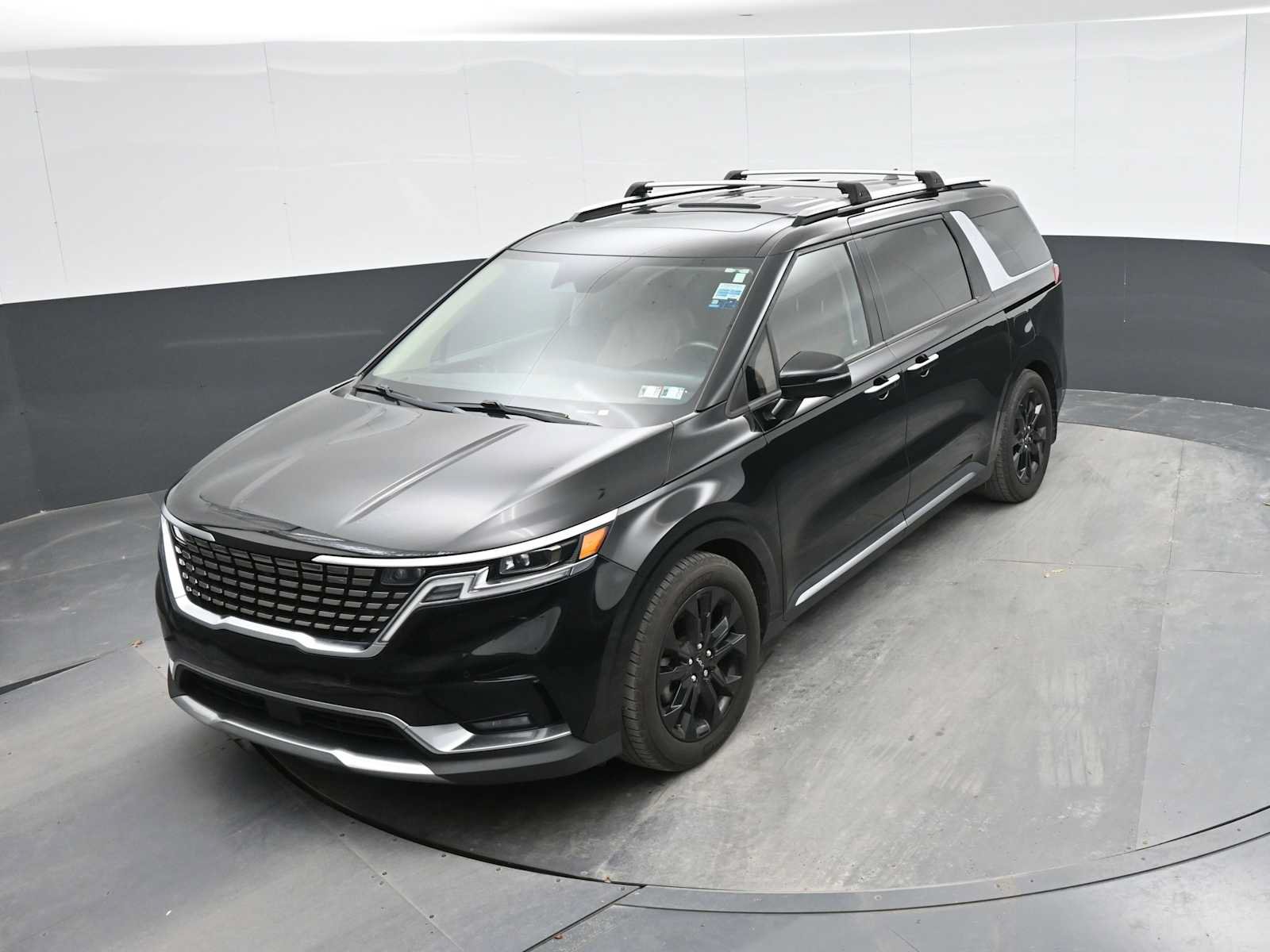 Used 2022 Kia Carnival SX Prestige FWD image 40