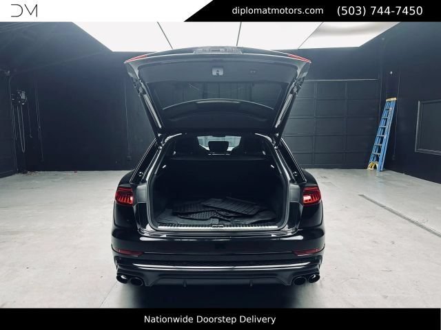 Used 2023 Audi SQ8 Prestige AWD/4WD image 46