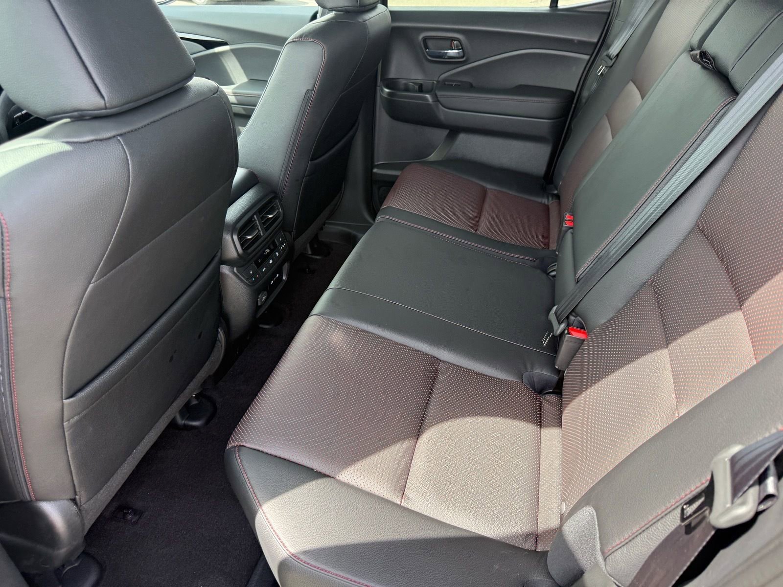 New 2026 Honda Ridgeline Black Edition image 19