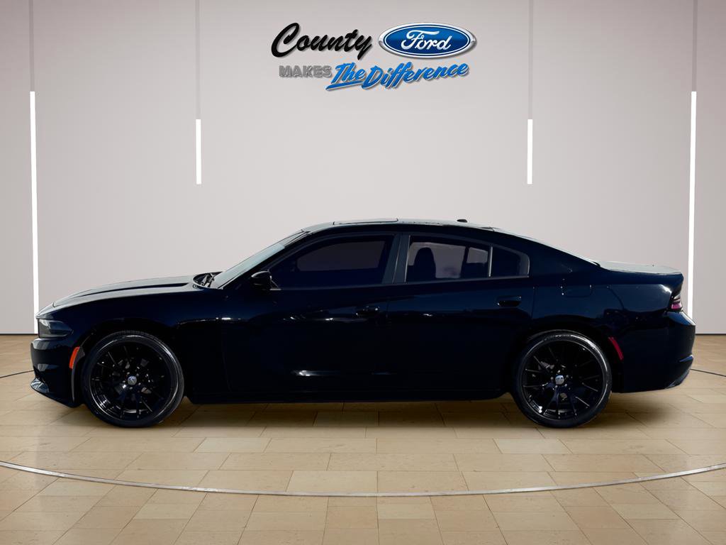 Used 2021 Dodge Charger SXT w/ Leather Interior Group image 3