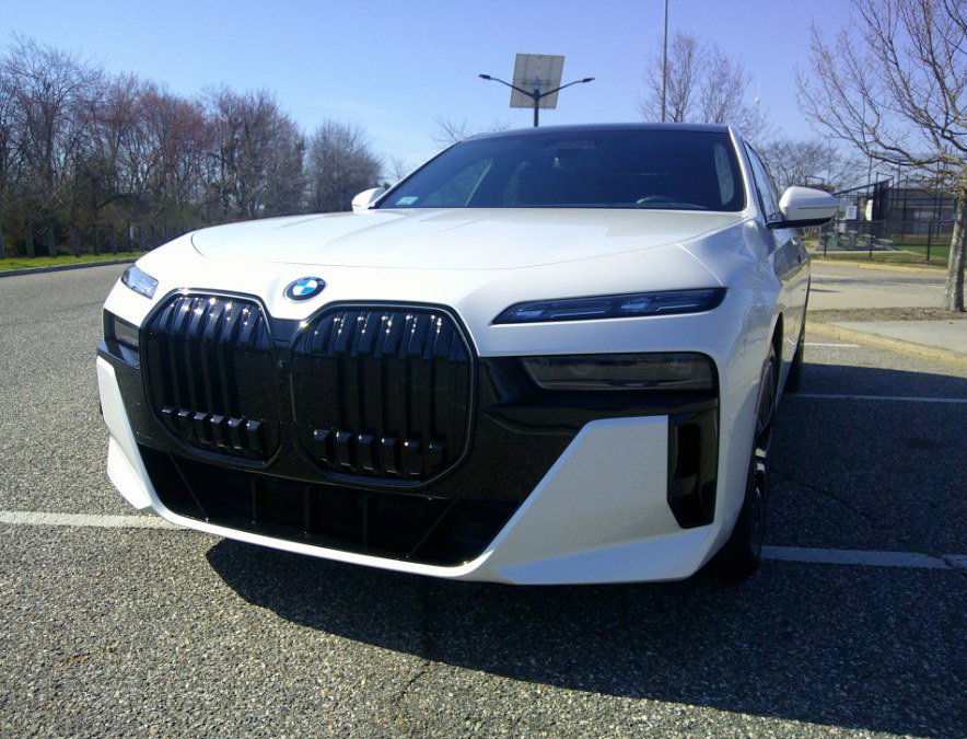 Used 2025 BMW 760i xDrive w/ Executive Package AWD/4WD image 62