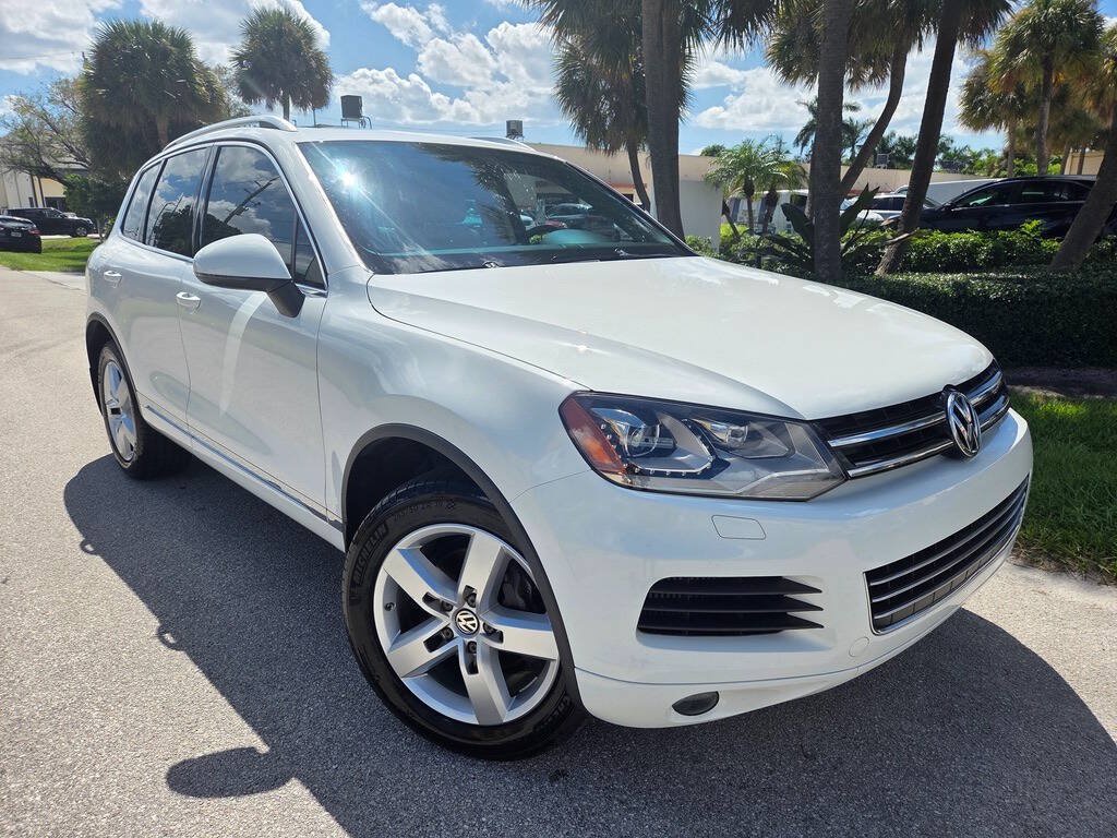 Used 2014 Volkswagen Touareg TDI AWD/4WD image 1