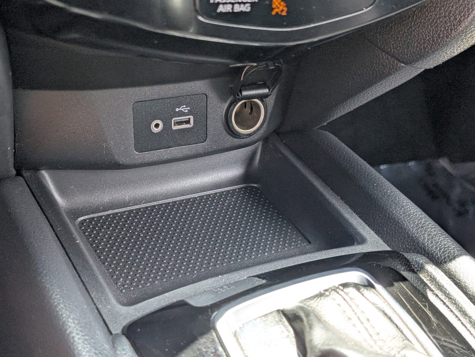 Used 2018 Nissan Rogue SV image 29