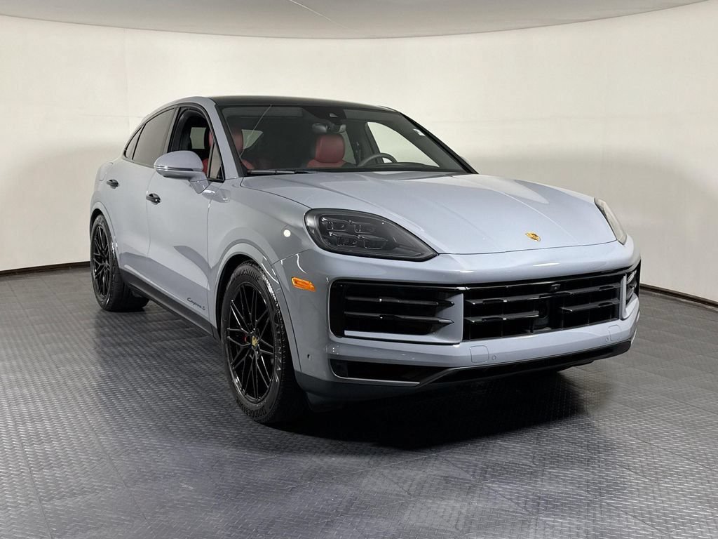 Certified 2024 Porsche Cayenne S AWD/4WD image 9