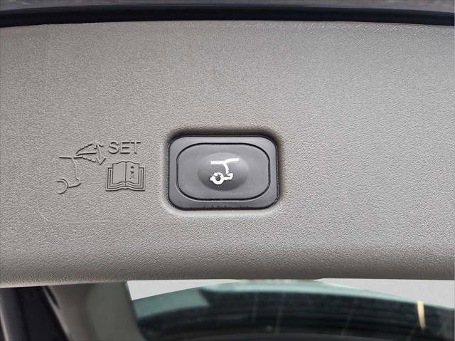 Used 2024 Lincoln Nautilus Reserve w/ Equipment Group 202A AWD/4WD image 37