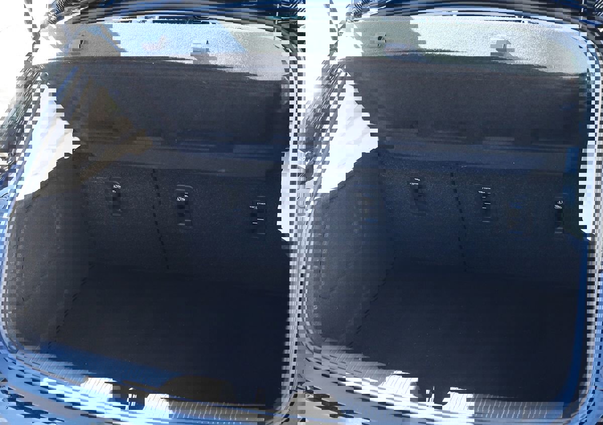 Used 2018 Chevrolet Cruze LT image 24