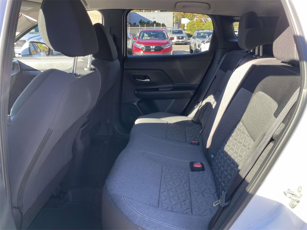 Certified 2025 Nissan Kicks SV image 11