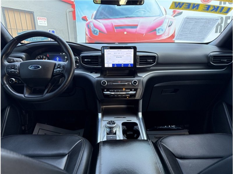 Used 2020 Ford Explorer XLT w/ Equipment Group 202A image 36