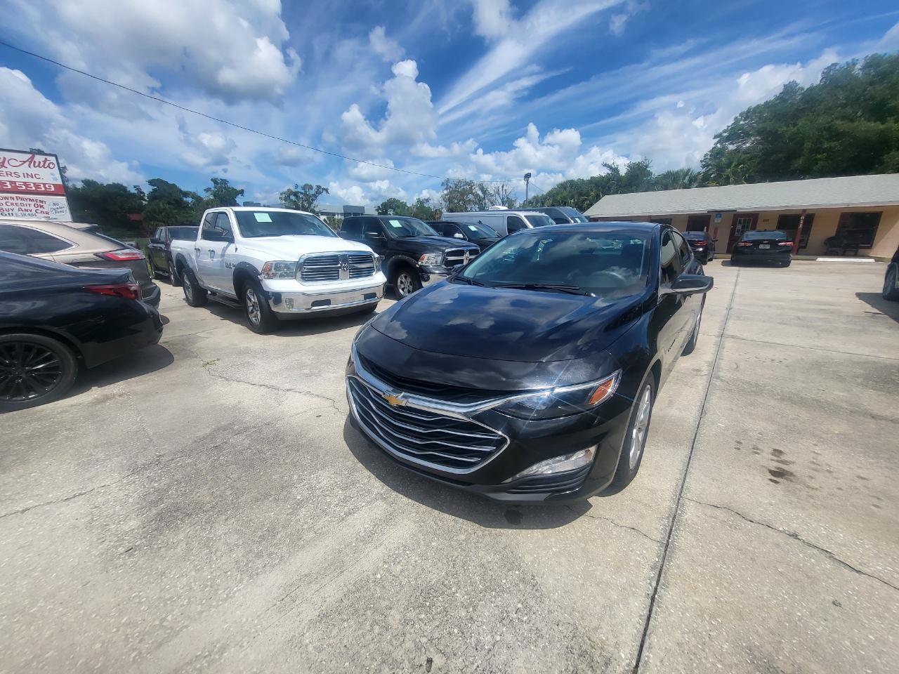 Used 2020 Chevrolet Malibu LT FWD image 37
