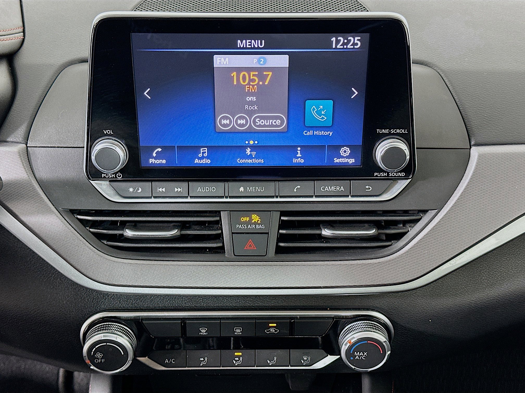 Used 2024 Nissan Altima 2.5 SR image 23