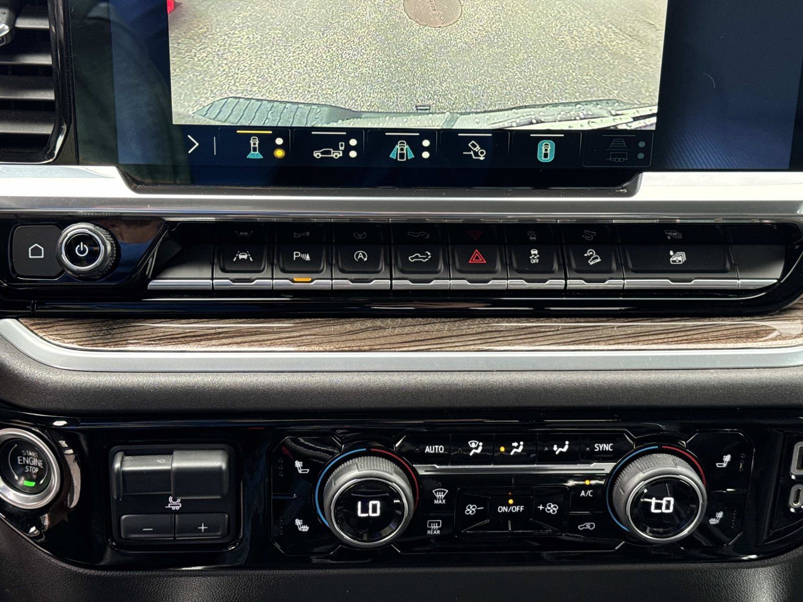 Used 2022 Chevrolet Silverado 1500 LT Trail Boss w/ LT Trail Boss Premium Package AWD/4WD image 24