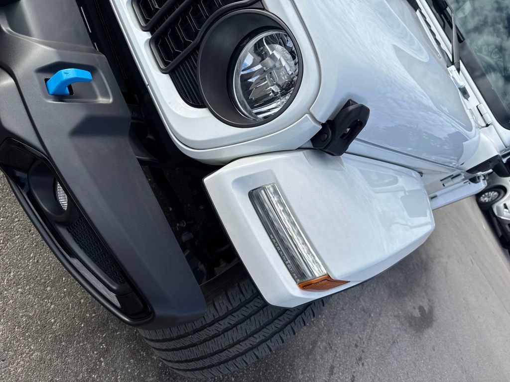 Used 2024 Jeep Wrangler Unlimited w/ Convenience Group AWD/4WD image 37