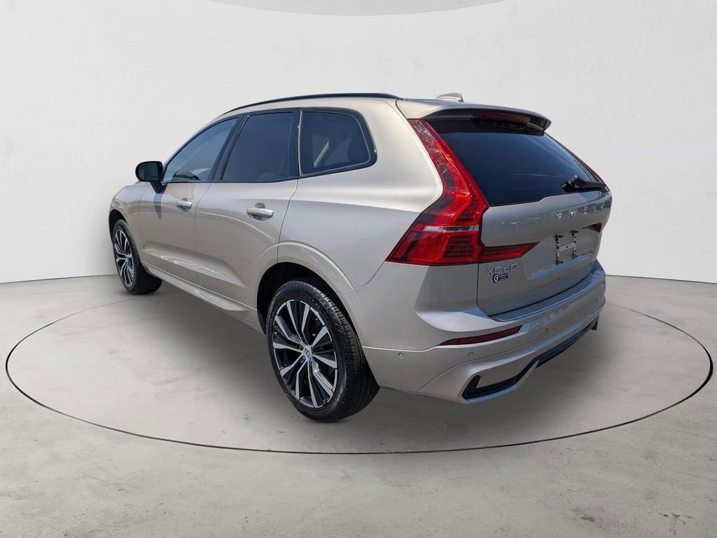 Certified 2025 Volvo XC60 B5 Plus w/ Protection Package Premier AWD/4WD image 8