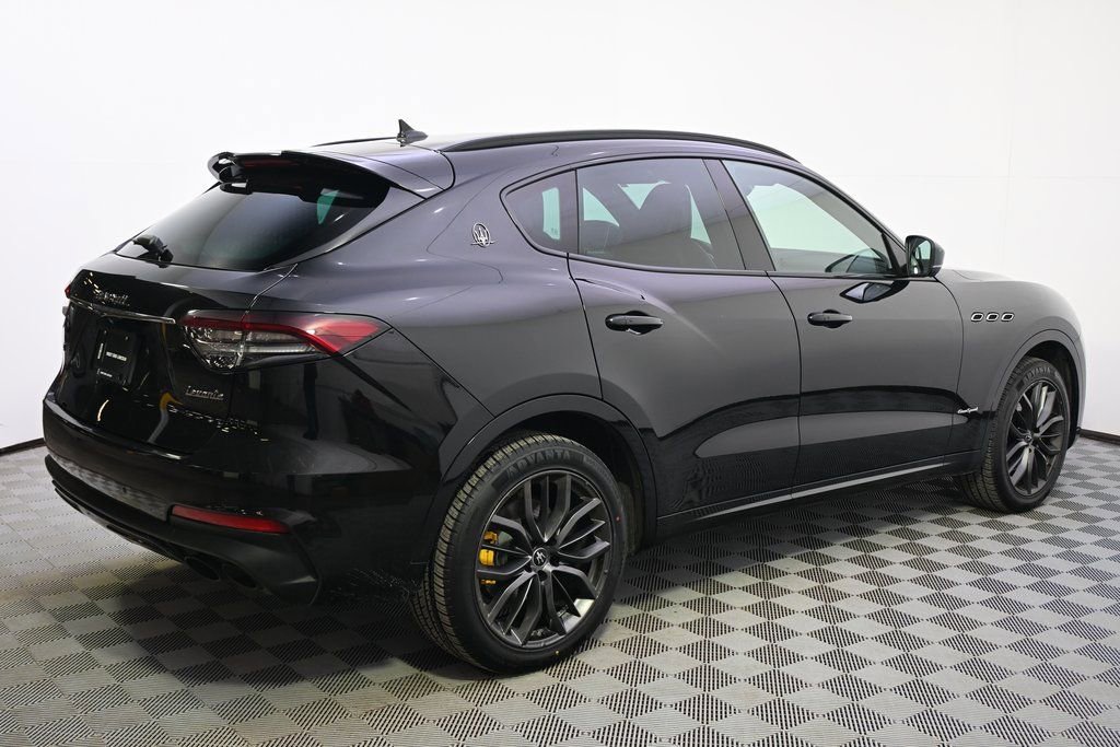 Used 2021 Maserati Levante GranSport image 7