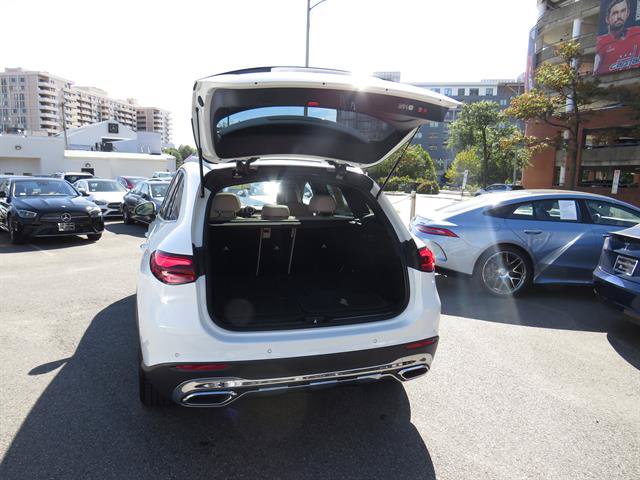 Used 2026 Mercedes-Benz GLC 300 4MATIC image 33
