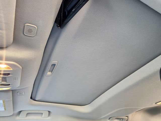 Used 2023 Toyota Highlander XLE FWD image 26